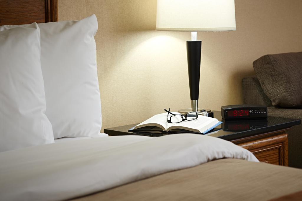 Travelodge Hotel By Wyndham Vancouver Airport Ричмънд Екстериор снимка