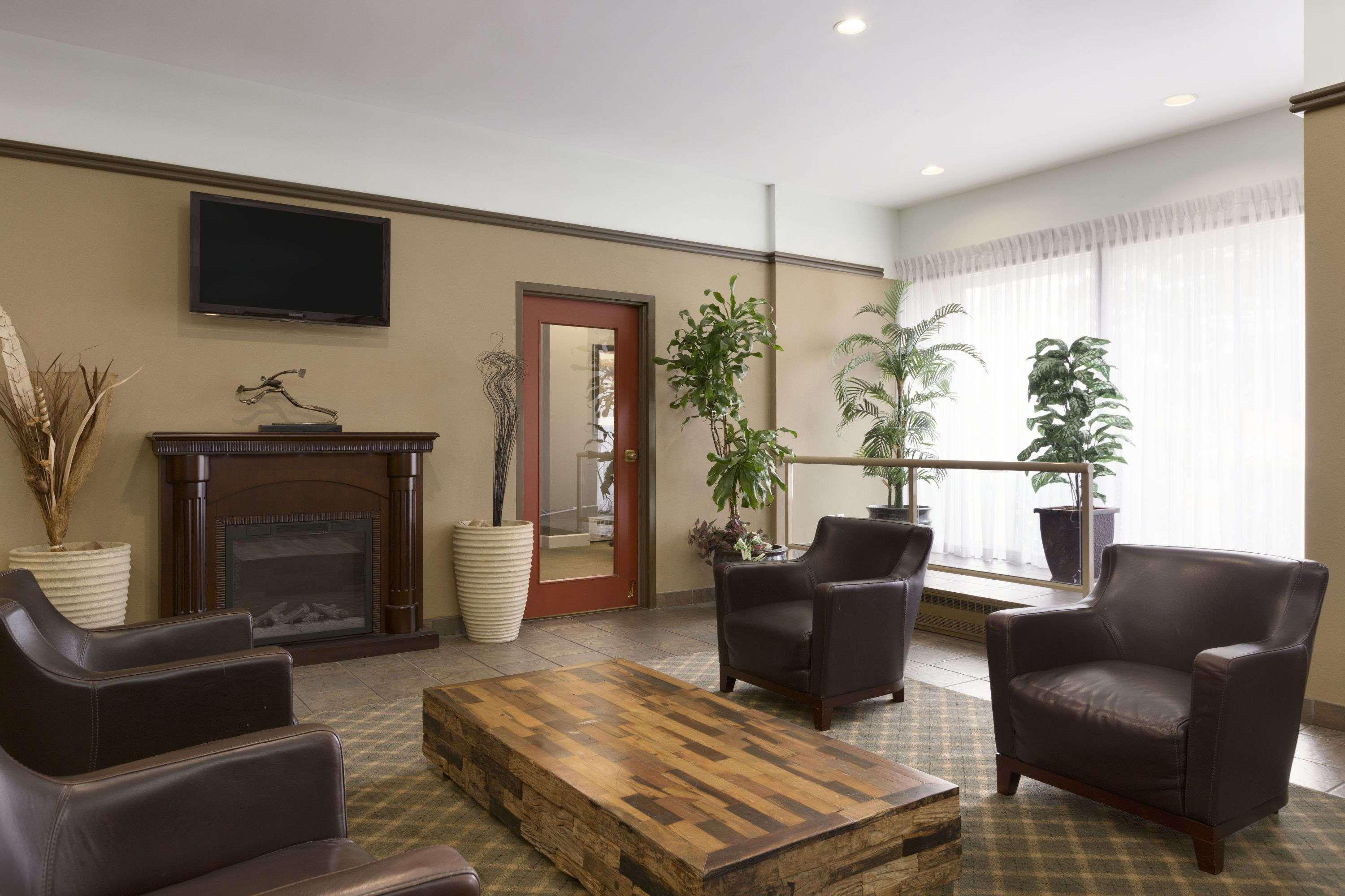 Travelodge Hotel By Wyndham Vancouver Airport Ричмънд Екстериор снимка